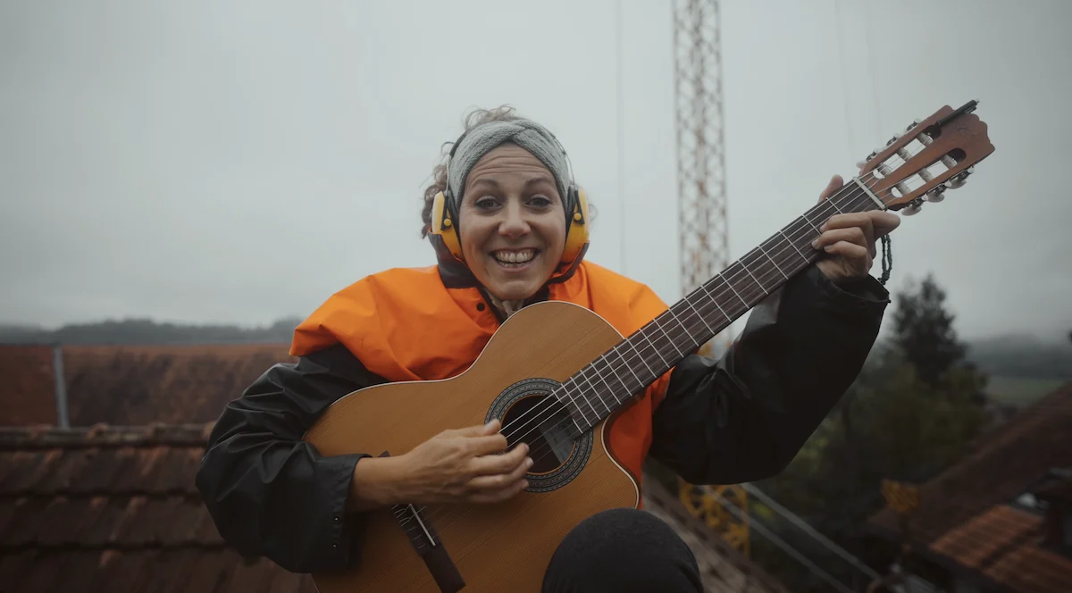 Offizielles Musikvideo für das Crowdfunding für unser neues Saaldach.